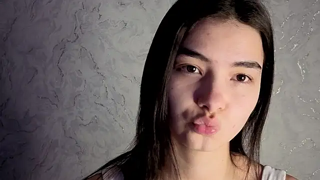 Snapshot of Laura_Sunday chatting on February 24, 1:31 pm Laura Sunday online show from February 24, 1:31 pm