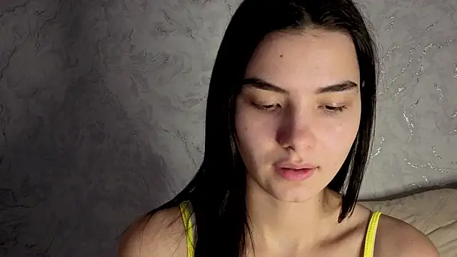 Snapshot of Laura_Sunday chatting on March 1, 8:05 am Laura Sunday online show from March 1, 8:05 am