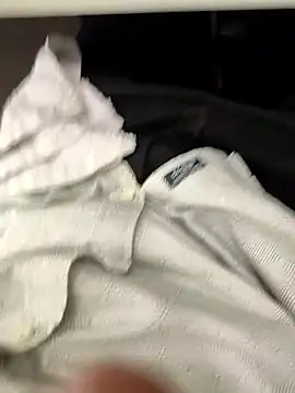 boyfromMum bai online show from April 18, 9:13 am