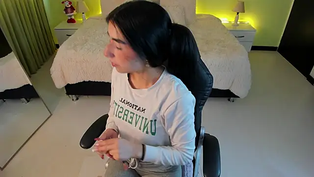 Snapshot of Celeste_Rous__ chatting on January 7, 12:29 pm Celeste Rous online show from January 7, 12:29 pm