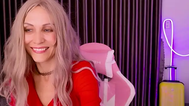 betty xoxoo online show from February 26, 11:31 am