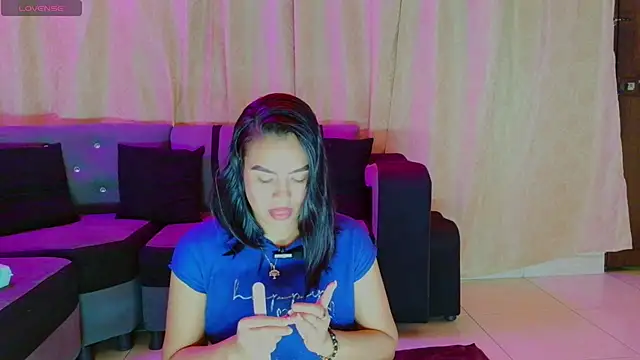Snapshot of joyshe__vergara chatting on February 2, 5:28 am joyshe vergara online show from February 2, 5:28 am