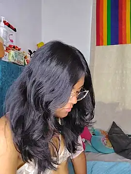 Snapshot of MoonVane chatting on July 13, 3:59 pm MoonVane online show from July 13, 3:59 pm