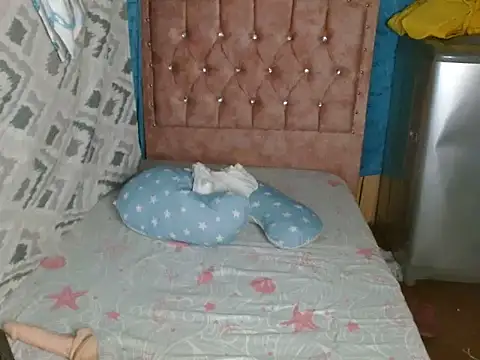 caro lil online show from February 19, 6:20 am