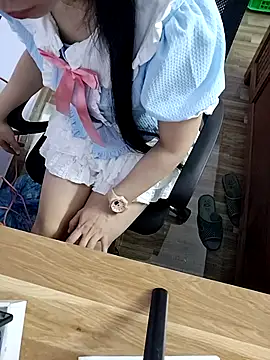  MyNa  online show from December 5, 6:26 pm