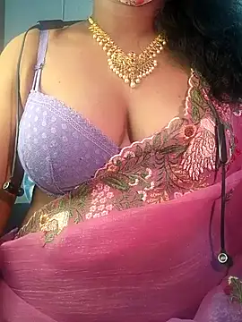 Preeti345 online show from July 6, 8:55 am