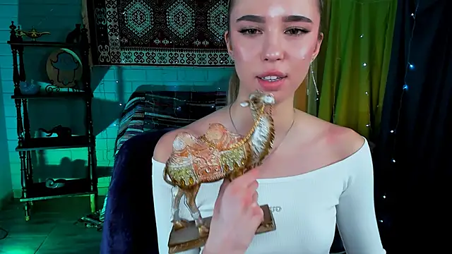 KimPorins online show from April 7, 12:38 pm