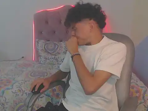 hot bunny777  online show from January 6, 9:07 pm