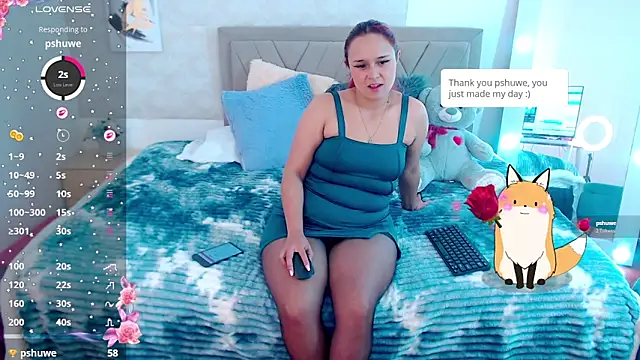 Snapshot of anya_pink chatting on January 15, 1:05 pm anya pink online show from January 15, 1:05 pm