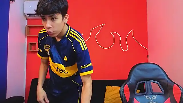 Neo Twink online show from February 22, 1:20 pm