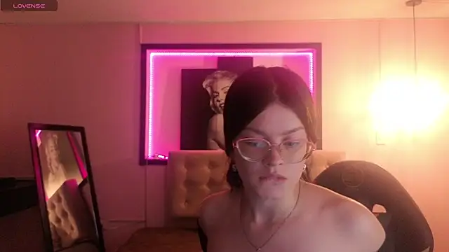 Sara valderrama  online show from February 5, 7:18 pm