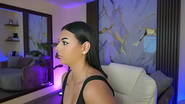 LiaWheeler online show from January 9, 7:04 pm