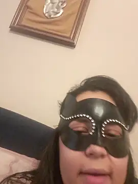 h4cPaolaMascherata online show from March 18, 3:48 pm