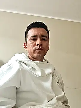 Robehts online show from December 4, 9:12 pm