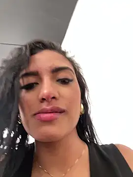 Snapshot of AlinaArgii chatting on February 4, 4:13 pm AlinaArgii online show from February 4, 4:13 pm