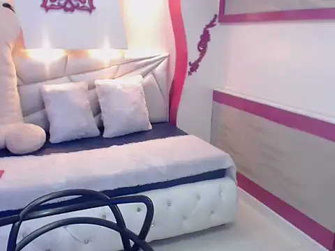 Lis Pearson online show from January 9, 7:04 pm