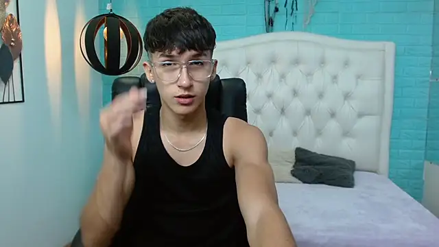 jeremy job online show from April 12, 11:37 am