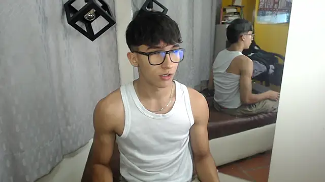 Snapshot of jeremy_job chatting on May 23, 12:20 pm jeremy job online show from May 23, 12:20 pm