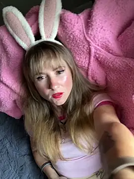 alluringpixie online show from March 30, 1:34 pm