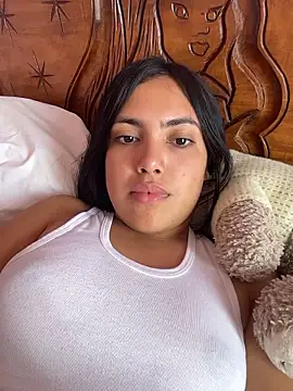 Snapshot of _Laurentt_ chatting on January 10, 2:30 pm Laurentt online show from January 10, 2:30 pm