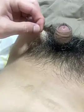 Snapshot of hairylittledic chatting on July 18, 10:52 am hairylittledic online show from July 18, 10:52 am