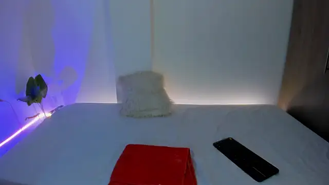 litle slut online show from July 27, 2:29 am