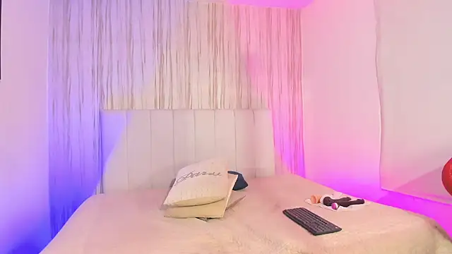 Snapshot of EdnaJara chatting on January 16, 6:50 am EdnaJara online show from January 16, 6:50 am