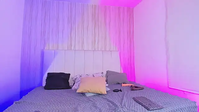 Snapshot of EdnaJara chatting on March 4, 4:07 am EdnaJara online show from March 4, 4:07 am