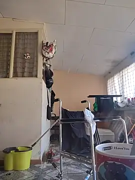 Snapshot of Mayohott2 chatting on December 5, 5:09 pm Mayohott2 online show from December 5, 5:09 pm