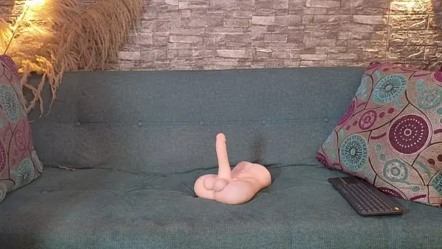 Snapshot of scarlettvg chatting on December 18, 4:29 am scarlettvg online show from December 18, 4:29 am