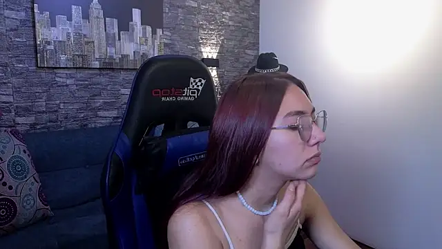 Snapshot of scarlettvg chatting on December 20, 3:24 am scarlettvg online show from December 20, 3:24 am