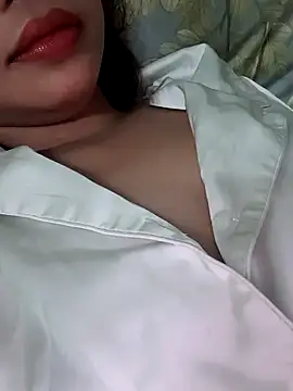 -Moon-20 online show from December 18, 1:28 pm