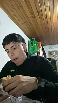 Snapshot of JhonCas44 chatting on December 18, 4:51 am JhonCas44 online show from December 18, 4:51 am