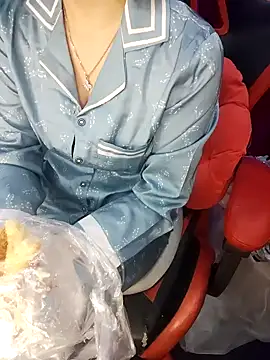 Alone nothing online show from March 7, 1:24 am