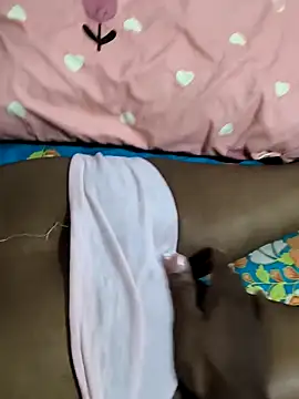 BadAhkm online show from December 22, 1:52 pm