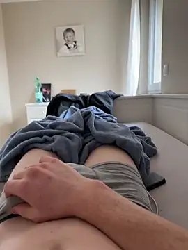 Snapshot of angei094 chatting on February 28, 9:32 am angei094 online show from February 28, 9:32 am