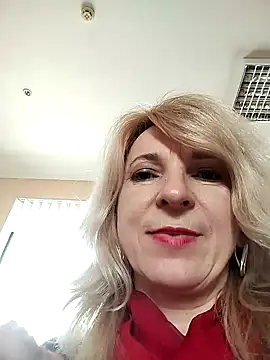 AhlyssaLove1155 online show from March 12, 10:10 am