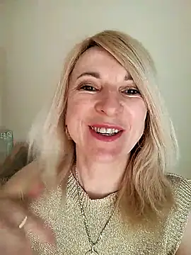 AhlyssaLove1155 online show from April 7, 12:27 pm