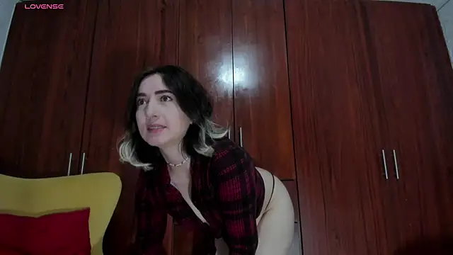 carly grasso online show from April 14, 3:12 am