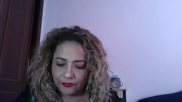 Snapshot of mariajosebarrazaa chatting on May 24, 3:39 pm mariajosebarrazaa online show from May 24, 3:39 pm