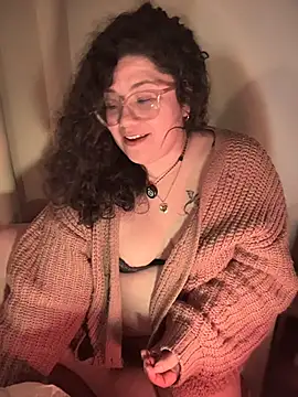 Snapshot of VanesssaMilf_ chatting on January 10, 6:04 am VanesssaMilf online show from January 10, 6:04 am