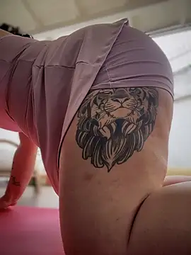 VanesssaMilf  online show from January 16, 7:51 pm