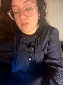 VanesssaMilf  online show from March 3, 1:12 am