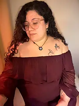 VanesssaMilf  online show from March 19, 11:20 pm