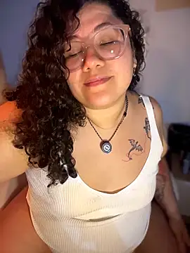 VanesssaMilf  online show from April 8, 12:32 am