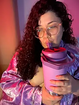 VanesssaMilf  online show from April 12, 3:55 am