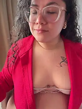 Snapshot of VanesssaMilf_ chatting on July 13, 1:03 pm VanesssaMilf online show from July 13, 1:03 pm