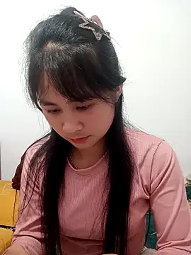 Him MountainGirl online show from March 26, 3:45 am