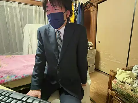 Snapshot of Hirokazu_12 chatting on February 27, 12:05 pm Hirokazu 12 online show from February 27, 12:05 pm