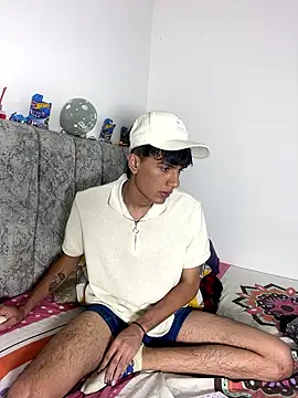 Snapshot of Andycillo chatting on January 10, 3:30 am Andycillo online show from January 10, 3:30 am